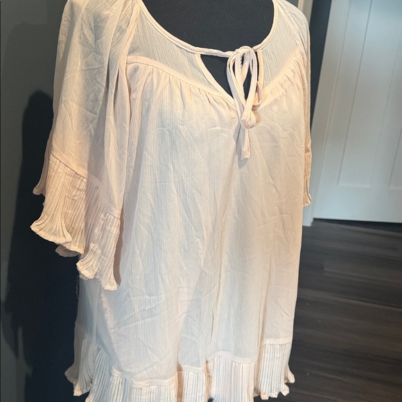 L Love Blouse - Picture 7 of 8